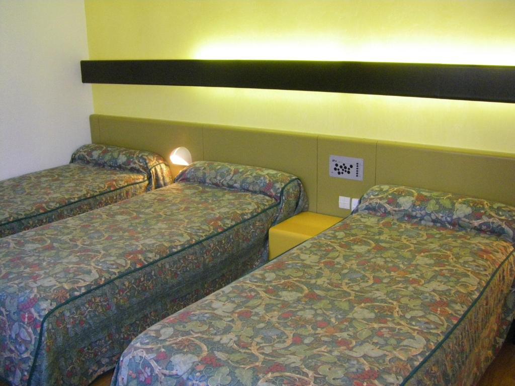 Hôtel Urbain V Mende Zimmer foto
