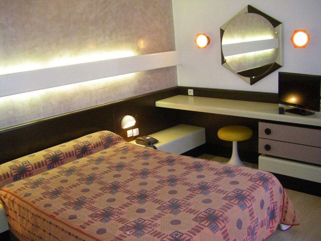 Hôtel Urbain V Mende Zimmer foto