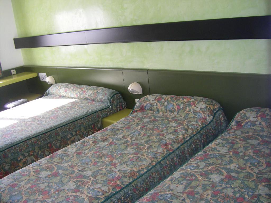 Hôtel Urbain V Mende Zimmer foto